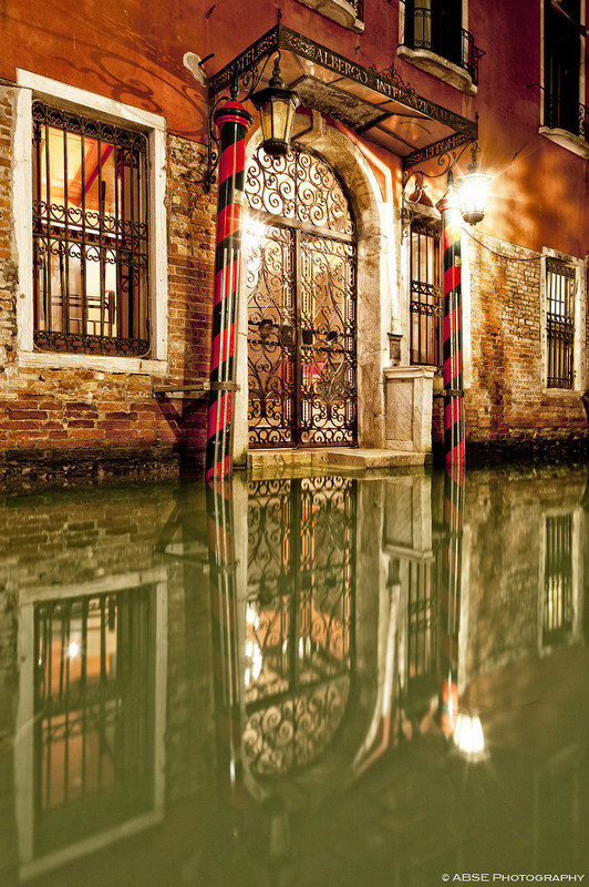 IMAGE: http://absephotography.com/wp-content/uploads/2014/07/Venice_20131117-221203-1893-532x800.jpg