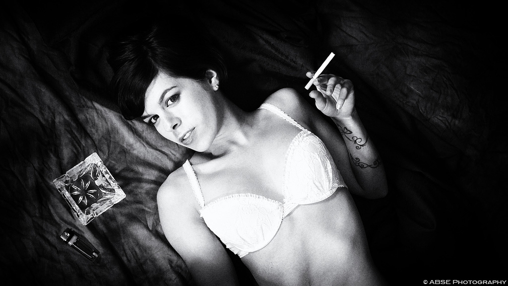 IMAGE: http://absephotography.com/wp-content/uploads/2014/08/Coralie_IMG_8249_BW.jpg